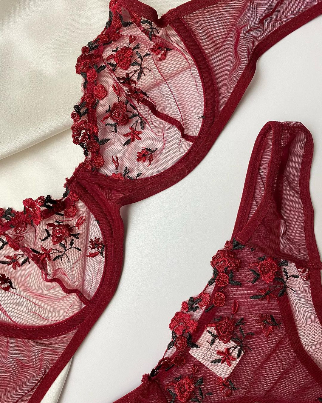 Conjunto Lingerie Cherry™ | O Segredo das Mulheres (FRETE GRÁTIS) - savina