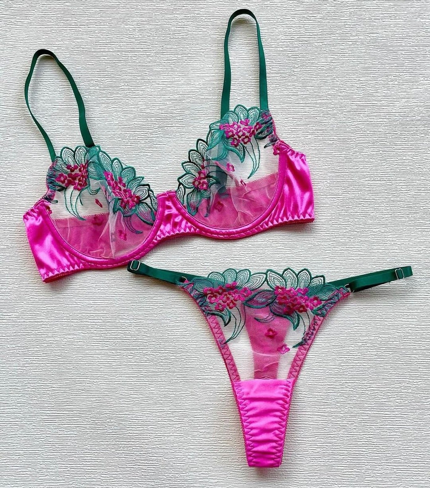 Lingerie Felicity™ | Elegância e Sensualidade